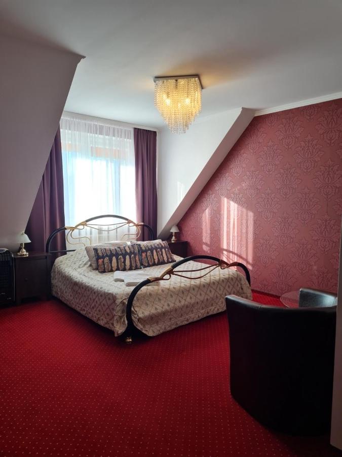 Bed and Breakfast "Arkadia" Остроленка Екстер'єр фото