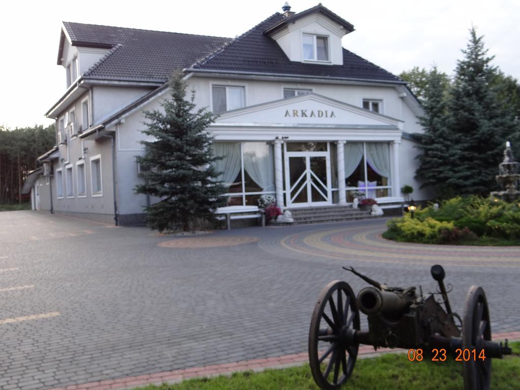 Bed and Breakfast "Arkadia" Остроленка Екстер'єр фото