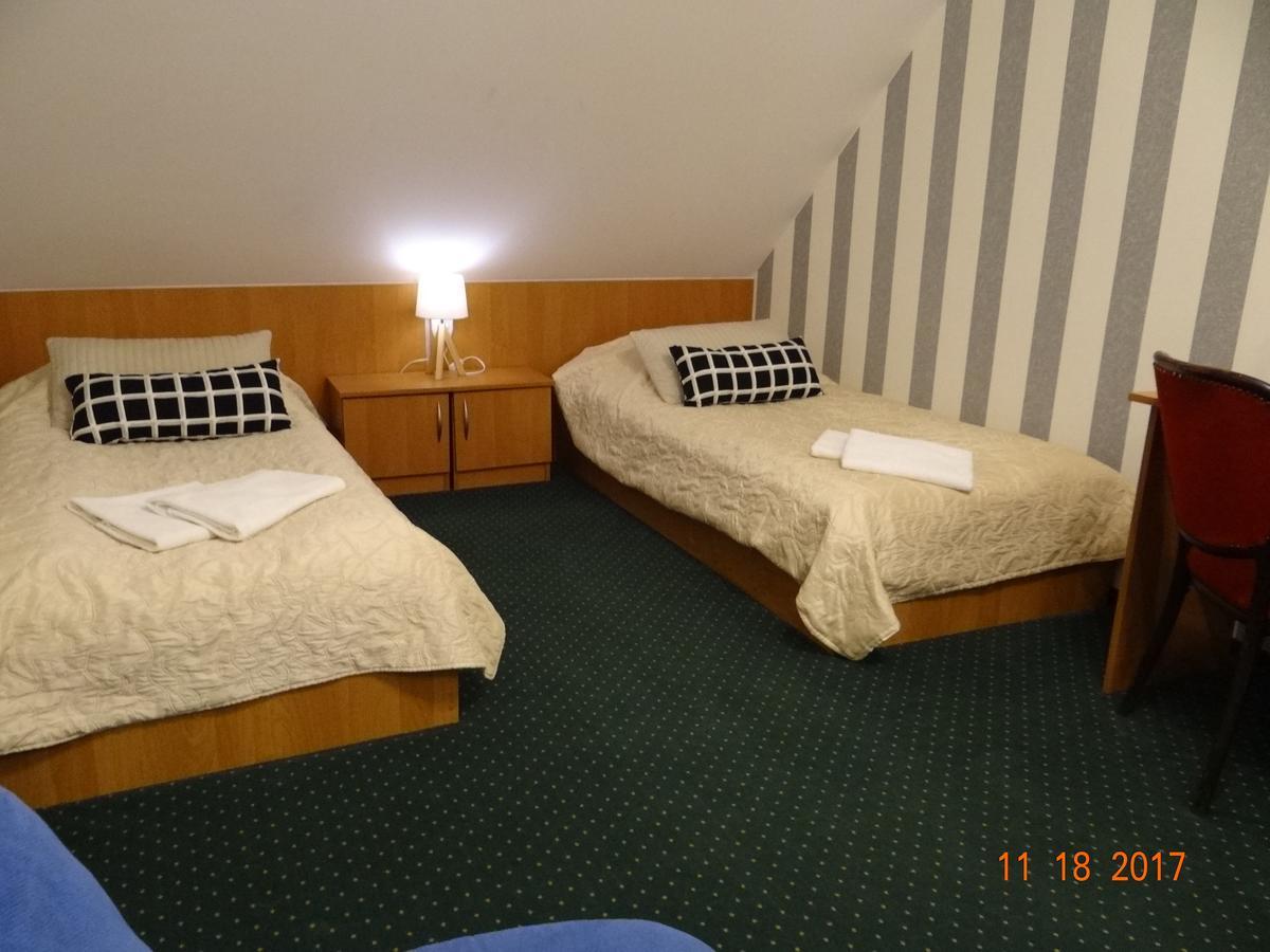 Bed and Breakfast "Arkadia" Остроленка Екстер'єр фото