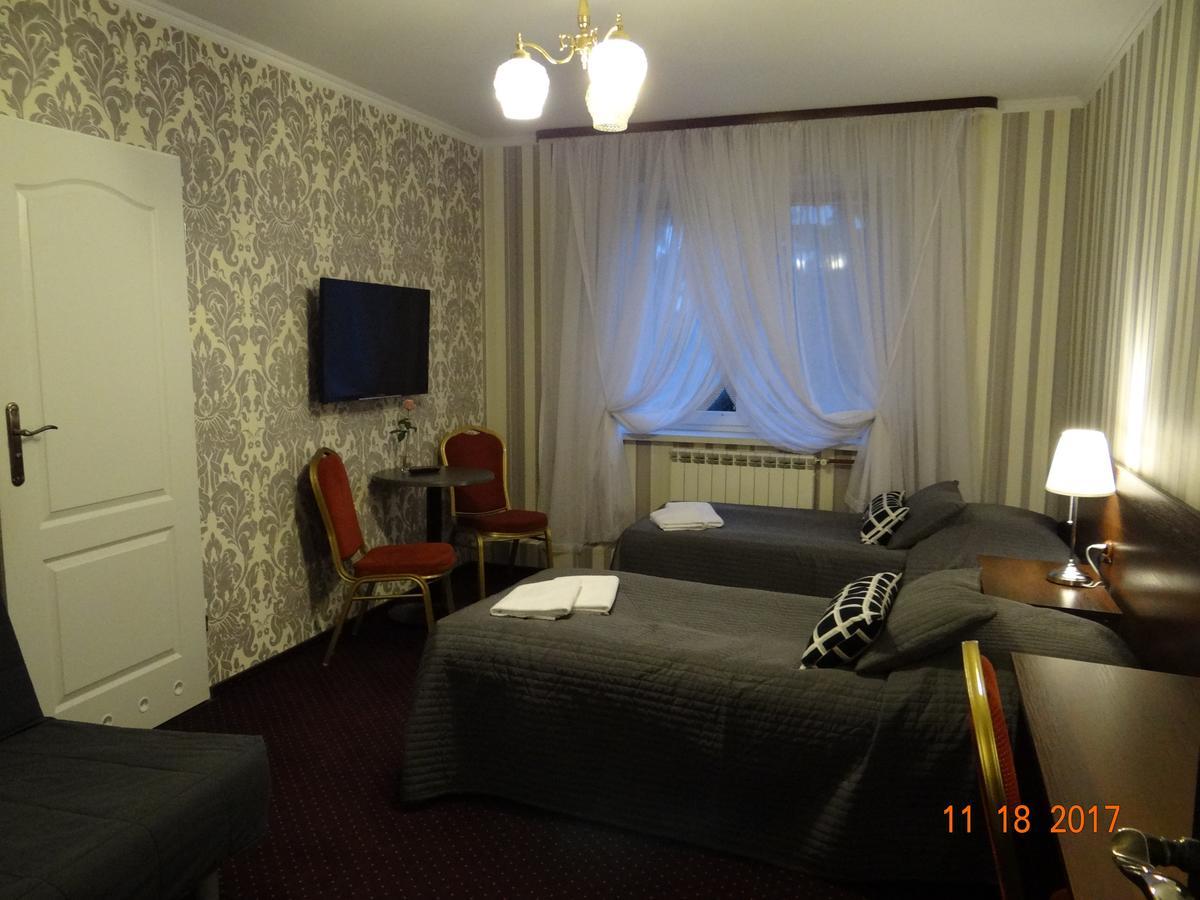 Bed and Breakfast "Arkadia" Остроленка Екстер'єр фото
