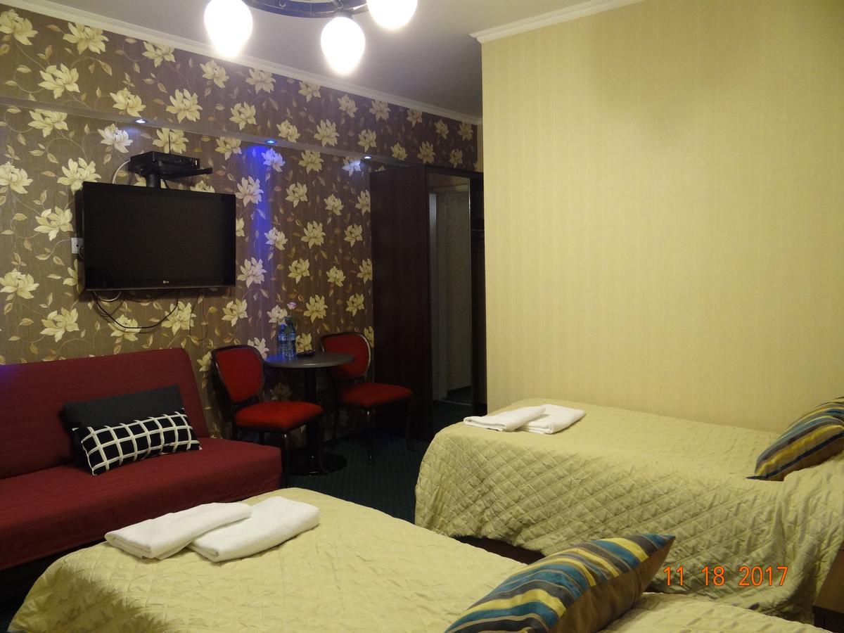 Bed and Breakfast "Arkadia" Остроленка Екстер'єр фото
