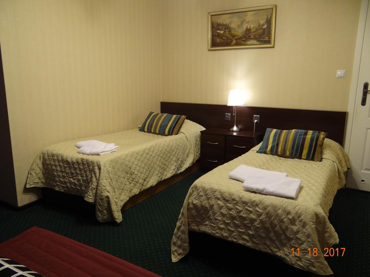 Bed and Breakfast "Arkadia" Остроленка Екстер'єр фото