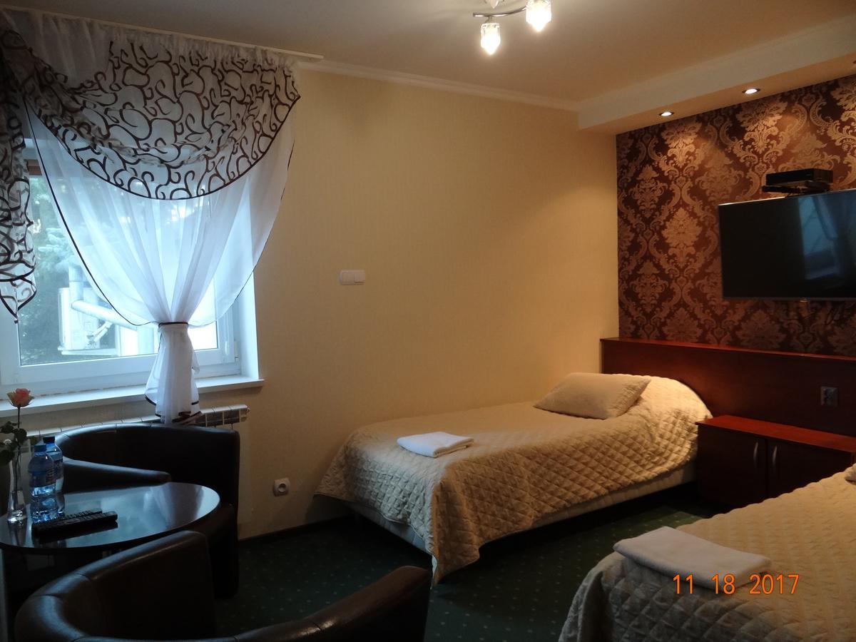 Bed and Breakfast "Arkadia" Остроленка Екстер'єр фото