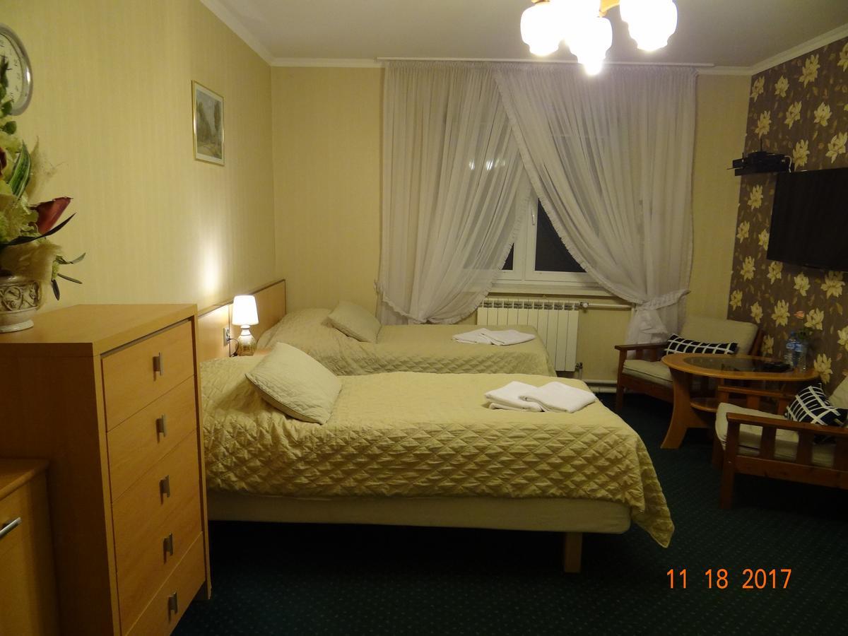 Bed and Breakfast "Arkadia" Остроленка Екстер'єр фото