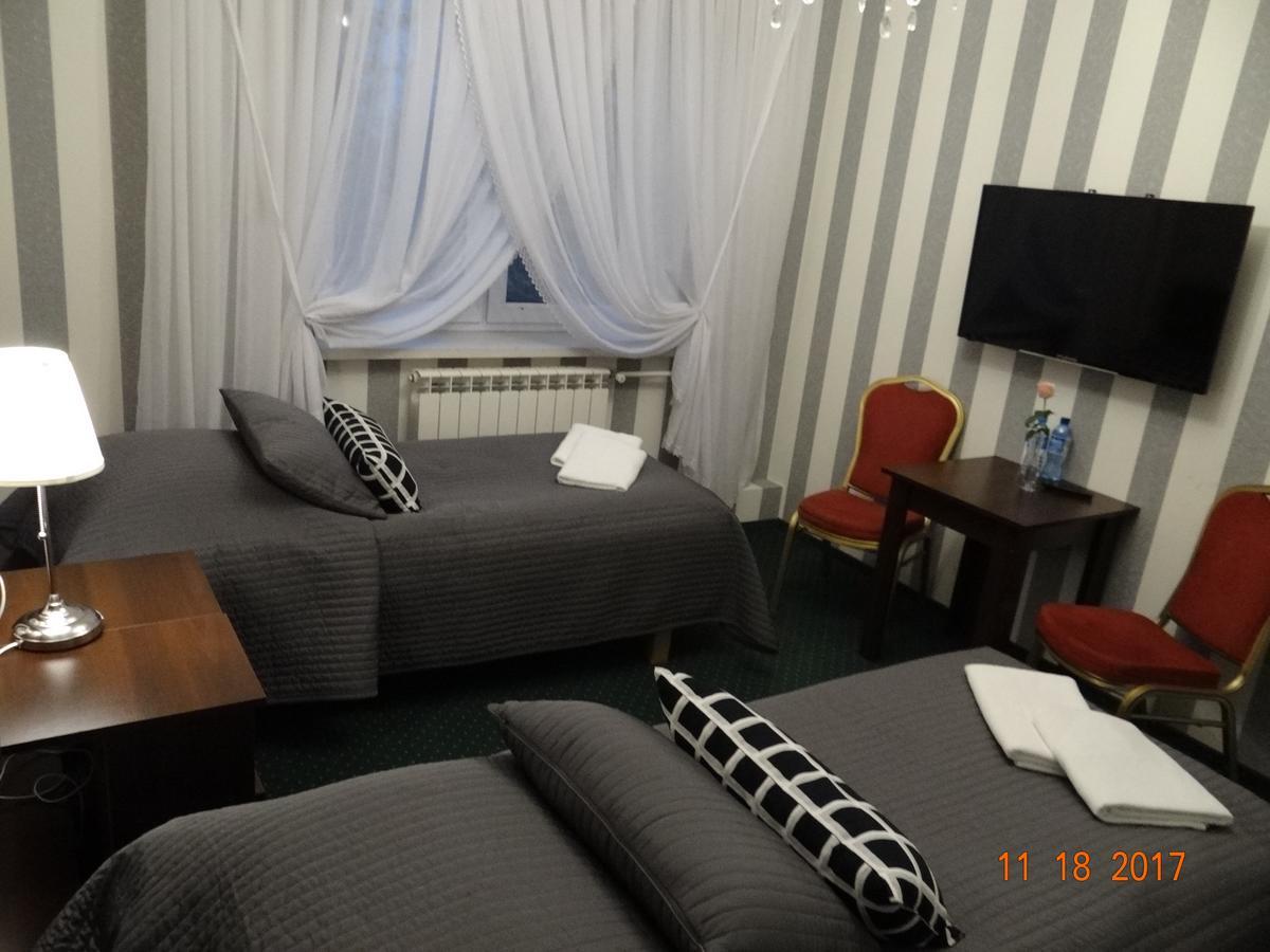 Bed and Breakfast "Arkadia" Остроленка Екстер'єр фото