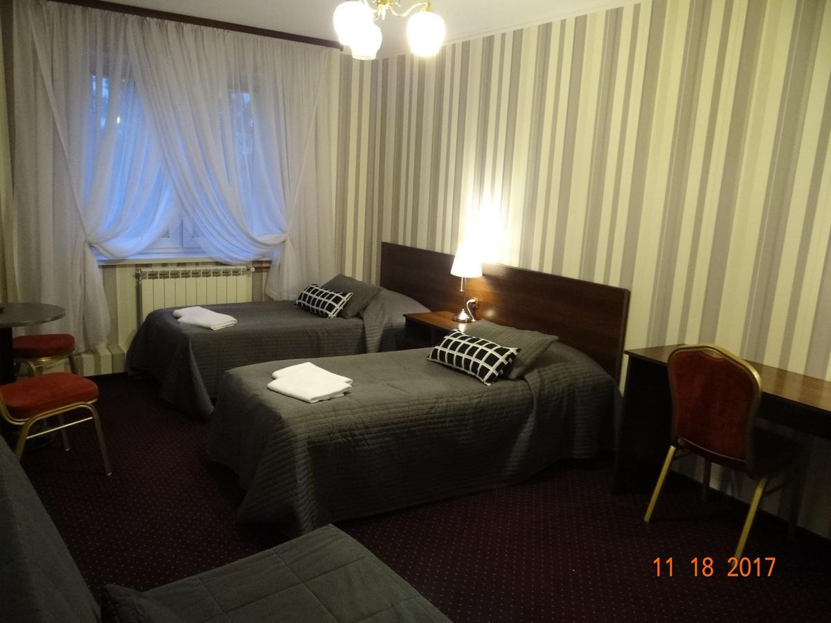 Bed and Breakfast "Arkadia" Остроленка Екстер'єр фото